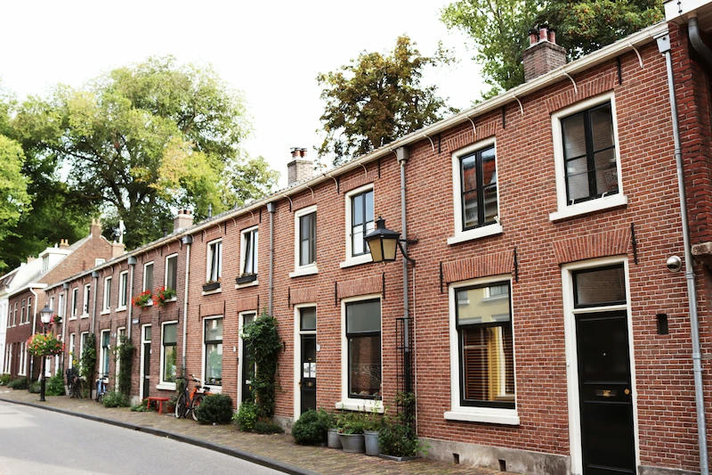 Zelf gevel renoveren of uitbesteden